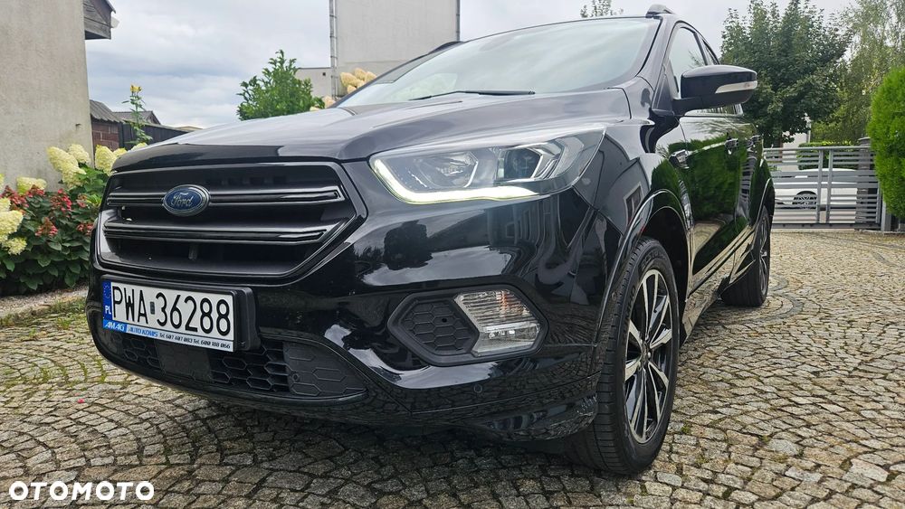 Ford Kuga 2.0 TDCi 2x4 ST-Line - 38