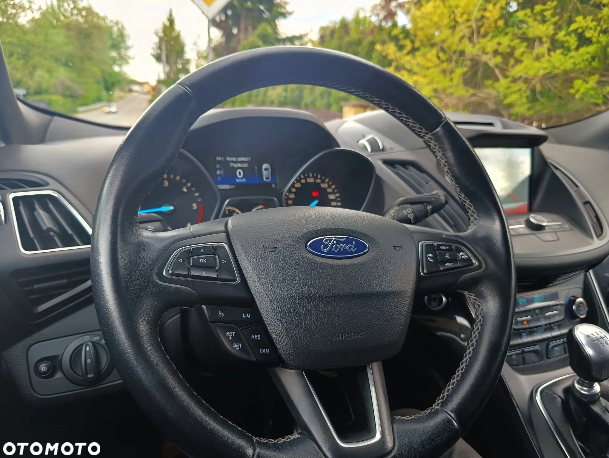 Ford Kuga 2.0 TDCi 2x4 Titanium - 9