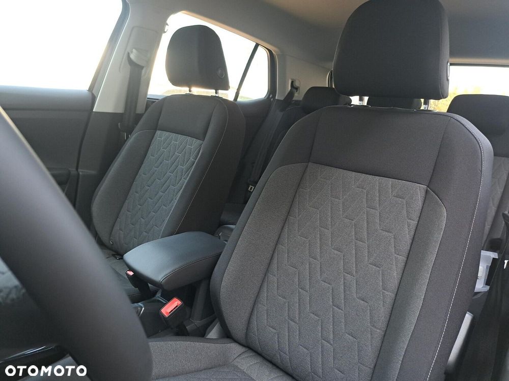 Volkswagen T-Cross - 11