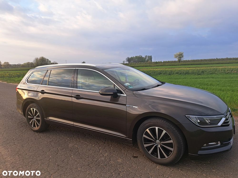 Volkswagen Passat 2.0 TDI (BlueMotion Technology) DSG Comfortline - 11