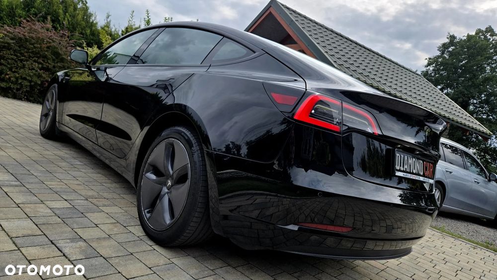 Tesla Model 3 - 17