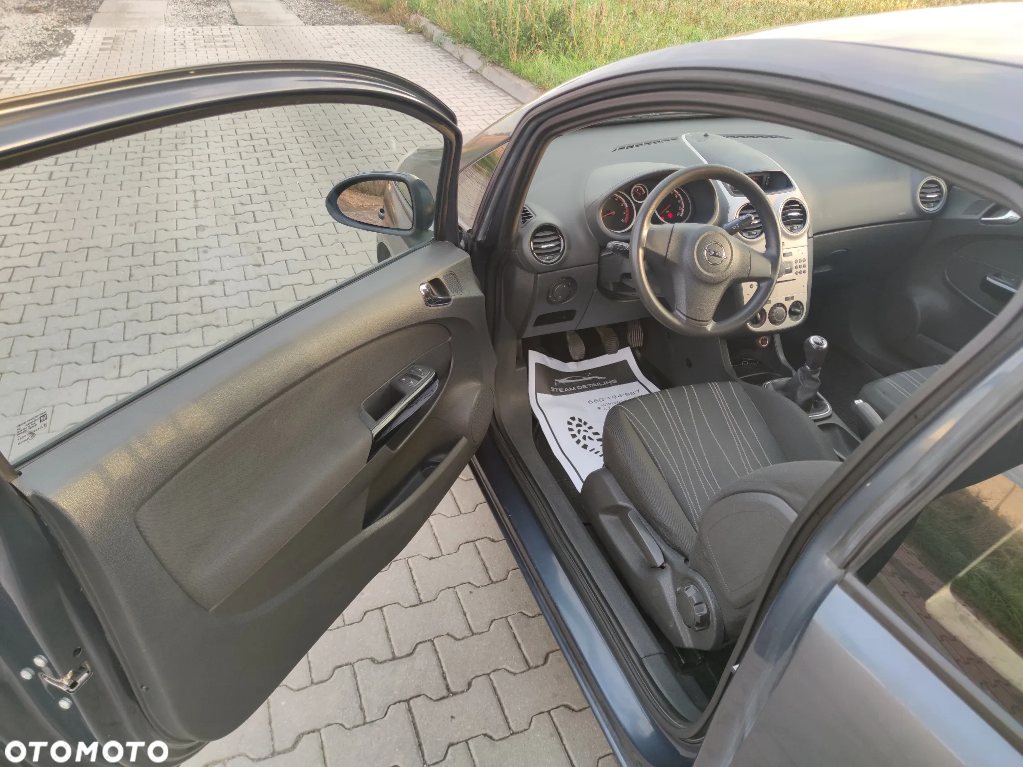 Opel Corsa 1.4 16V Enjoy - 10
