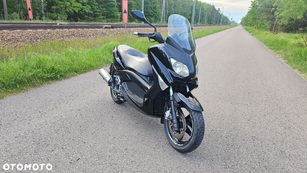 Yamaha X-max - 1