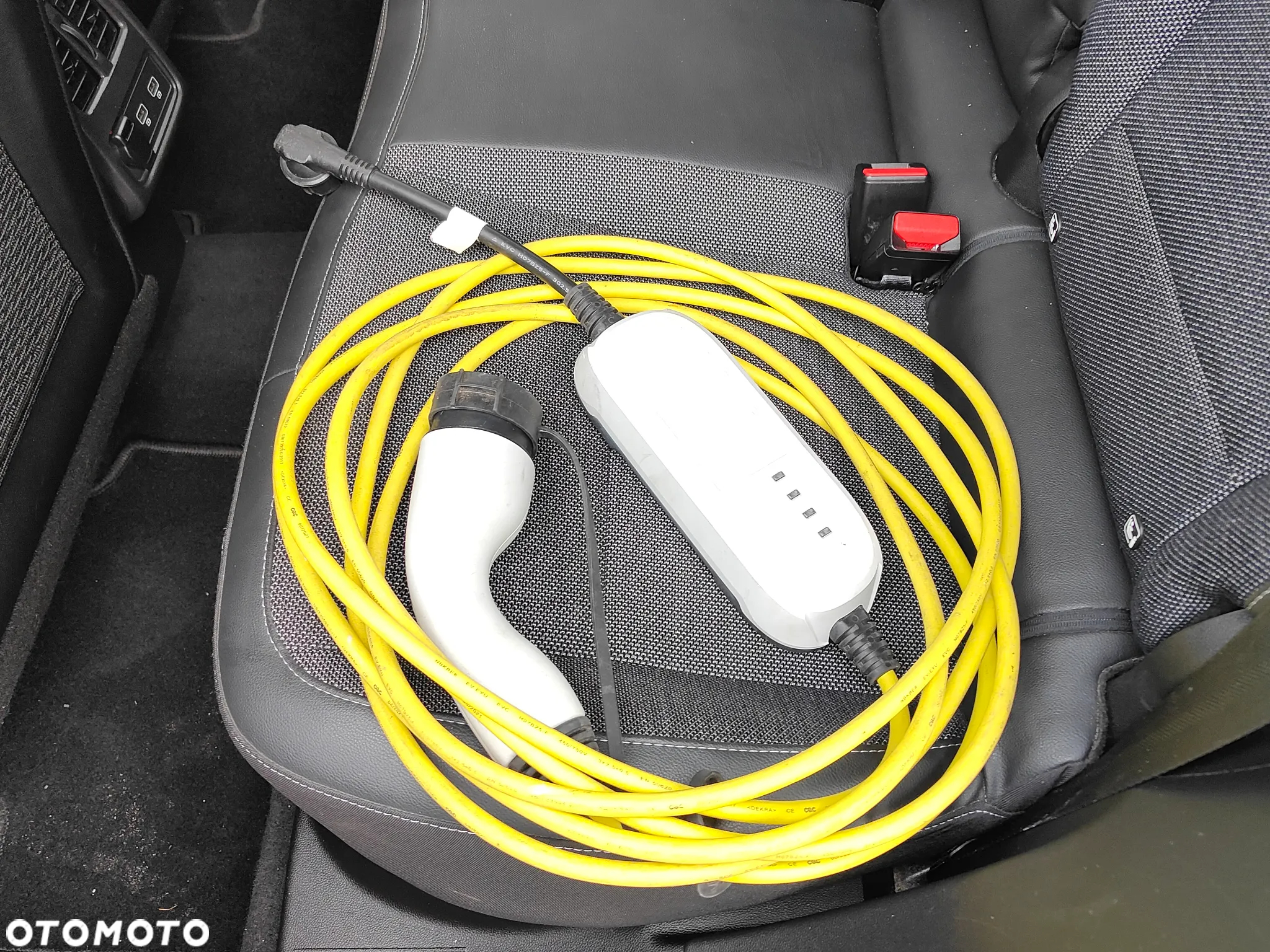 Renault Captur E-TECH PLUG-in 160 EDITION ONE - 13
