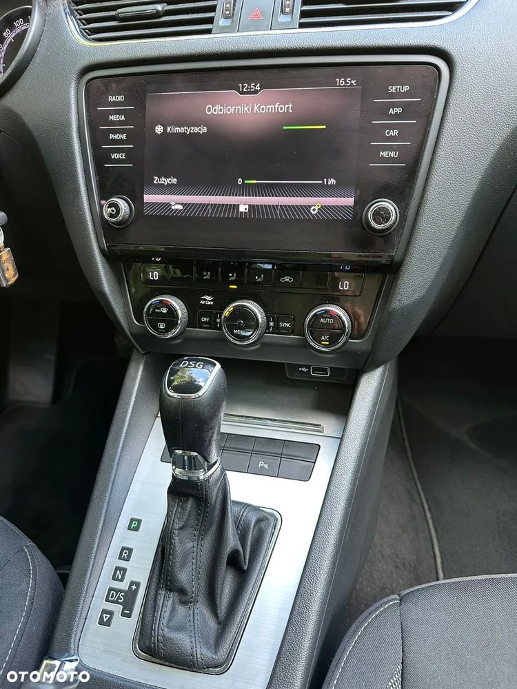 Skoda Octavia 2.0 TDI Ambition DSG - 22
