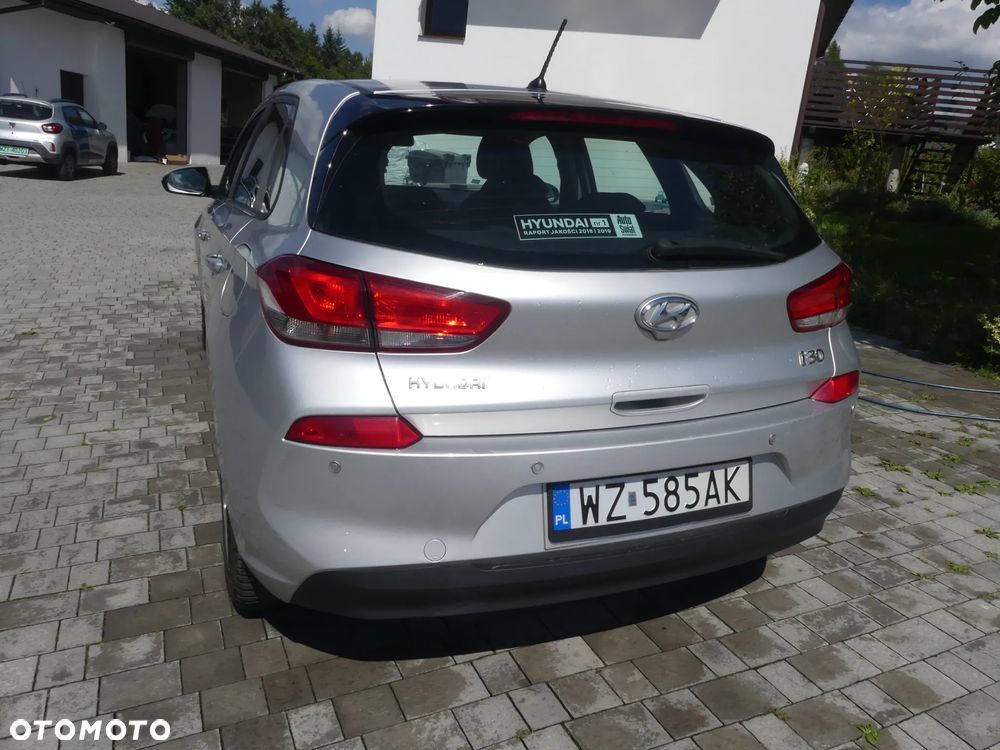 Hyundai i30 1.4 Comfort - 11