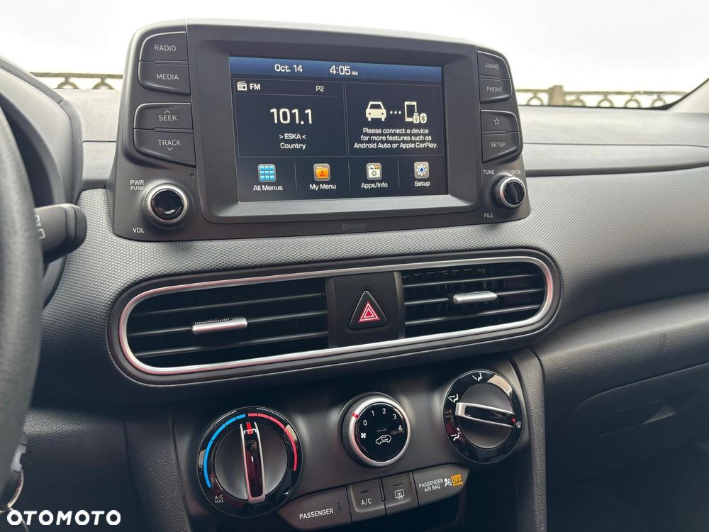 Hyundai Kona - 32
