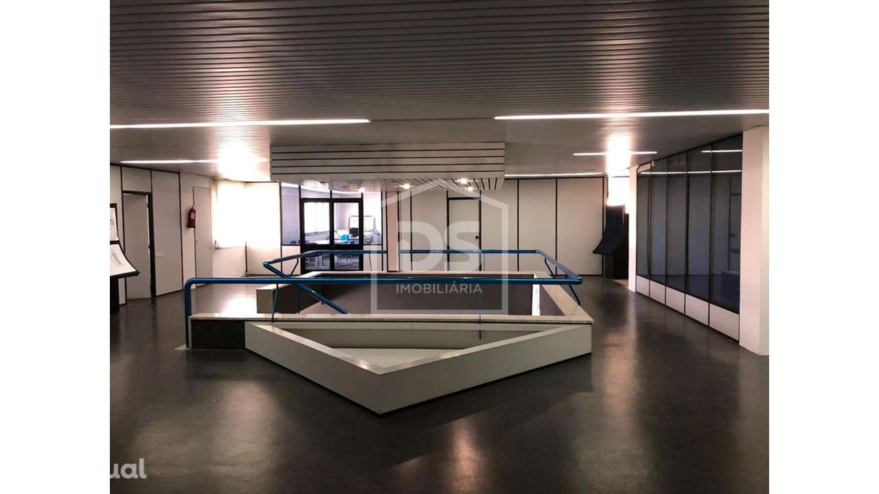 Armazém  Venda em Marinha Grande,Marinha Grande - Grande imagem: 2/22