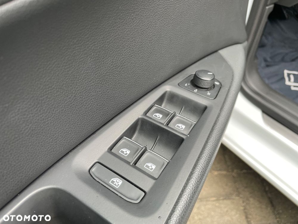 Seat Leon 2.0 TDI DPF Start&Stop DSG FR - 11