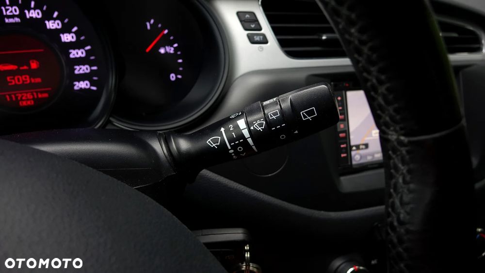 Kia Ceed 1.4 CVVT Dream Team Edition - 16