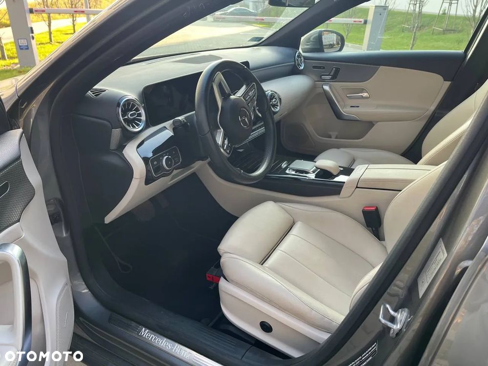 Mercedes-Benz Klasa A 200 7G-DCT - 15