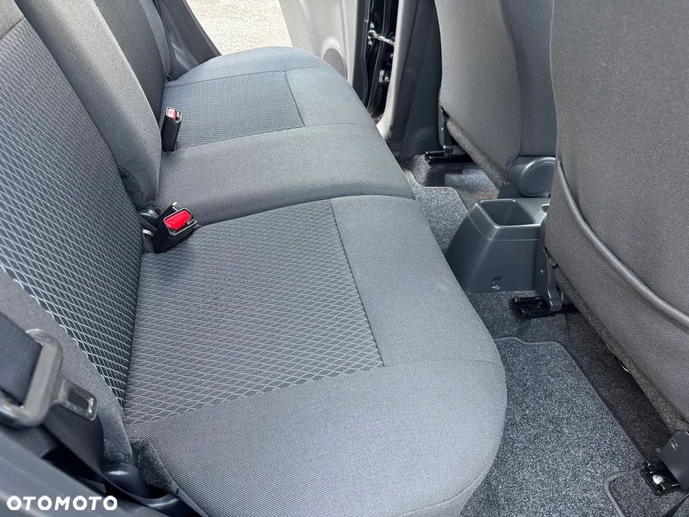 Suzuki Splash - 25