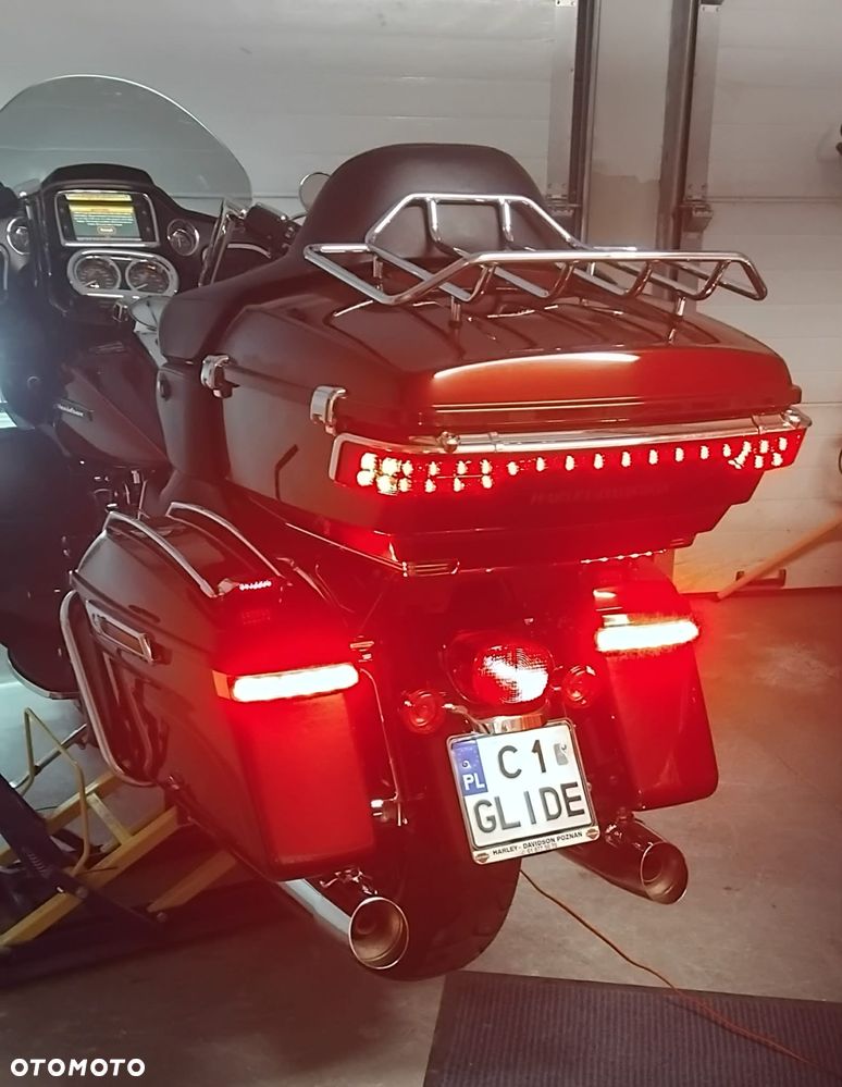 Harley-Davidson Touring Road Glide - 12