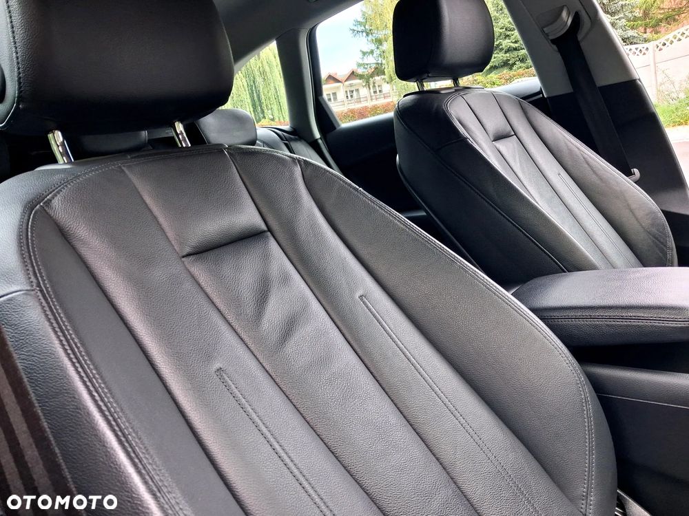 Audi A4 Avant 2.0 TDI ultra design - 19