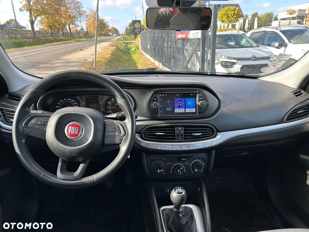 Fiat Tipo - 12