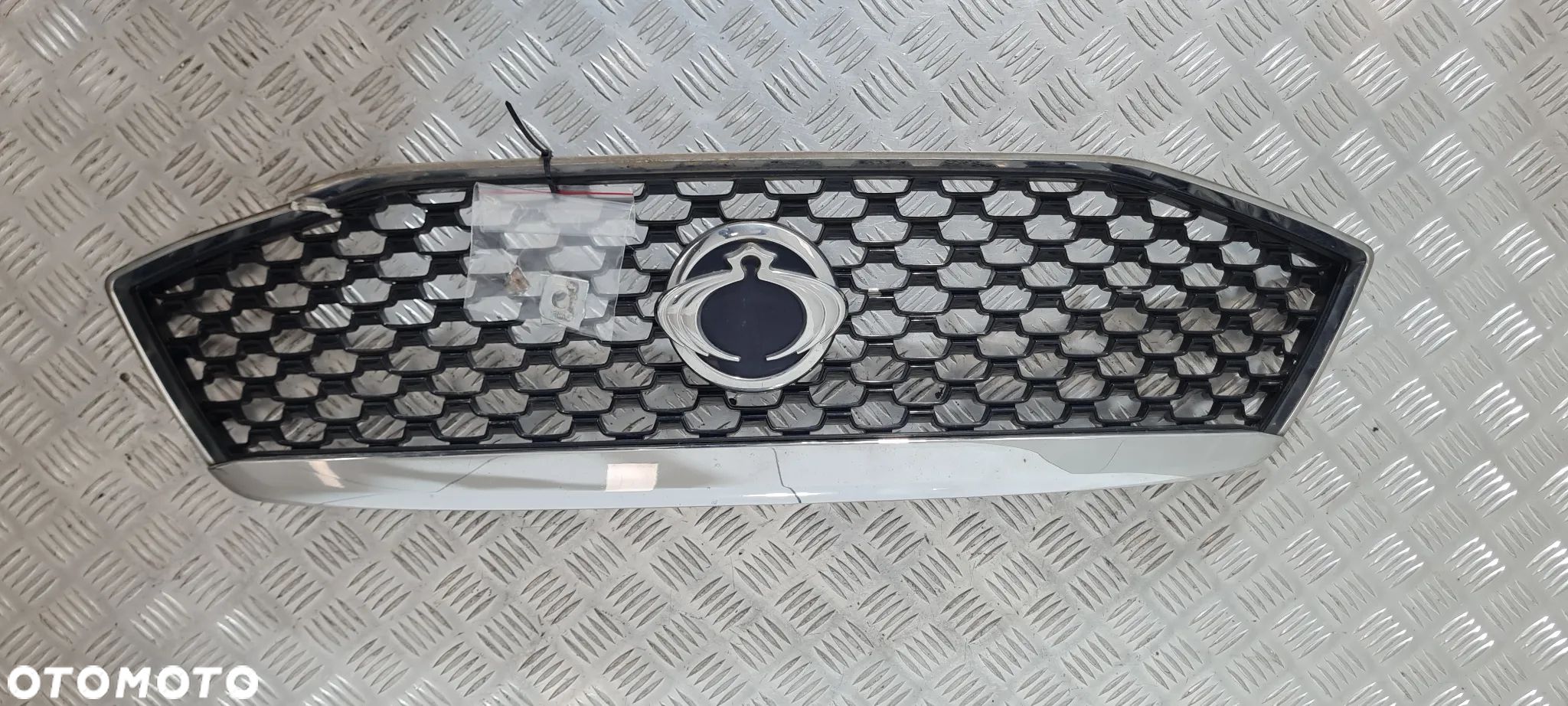 Ssangyong Actyon Sports II Grill Atrapa - 1