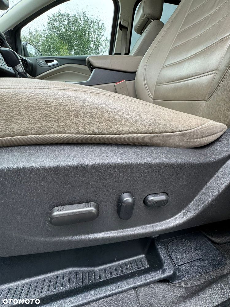 Ford Escape 2.0 EcoBoost AWD Titanium - 15