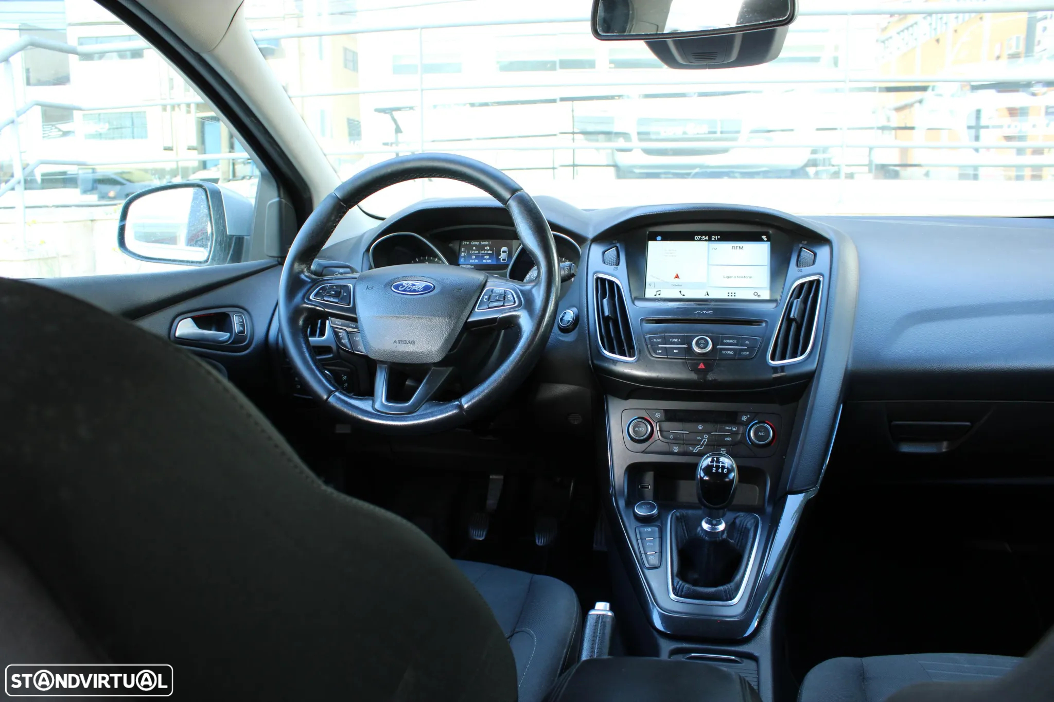 Ford Focus SW 1.5 TDCi EcoBlue Business - 18