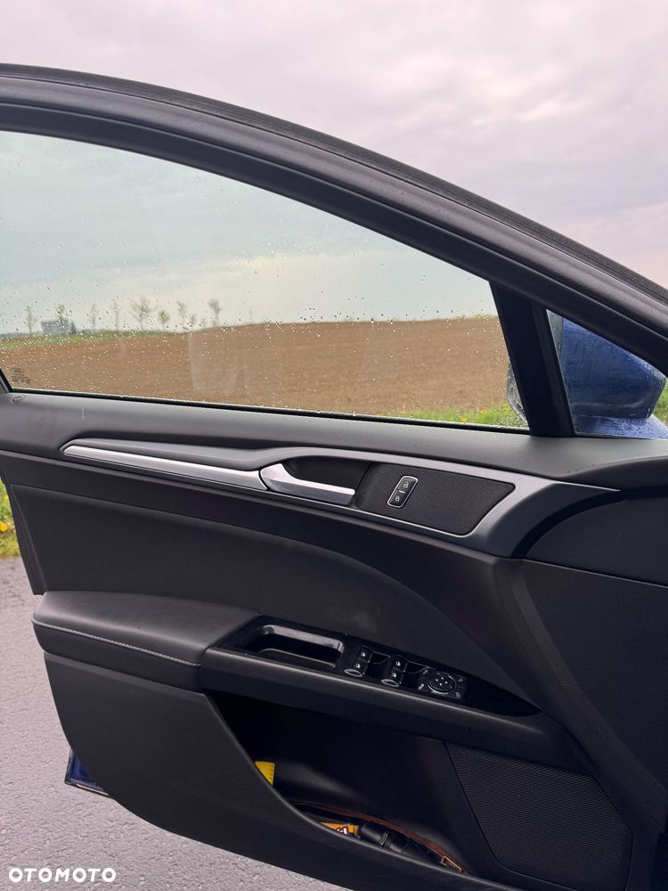 Ford Mondeo 2.0 TDCi Titanium - 17