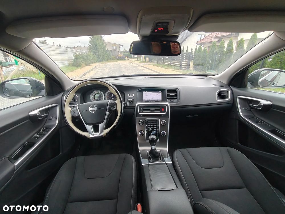 Volvo V60 D3 Kinetic - 22