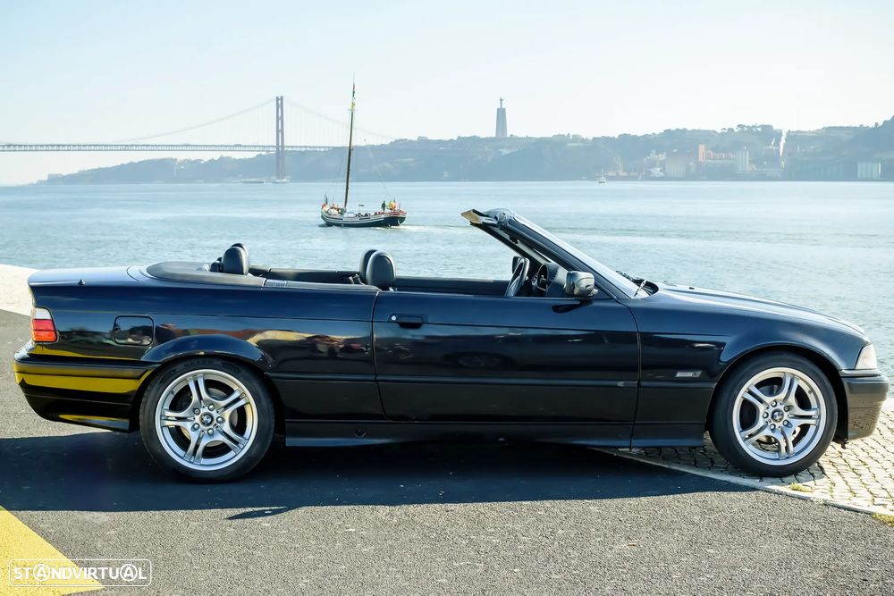 BMW 320 i Touring - 1