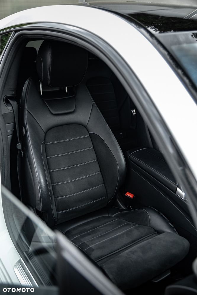 Mercedes-Benz Klasa C 200 4MATIC 9G-TRONIC - 37