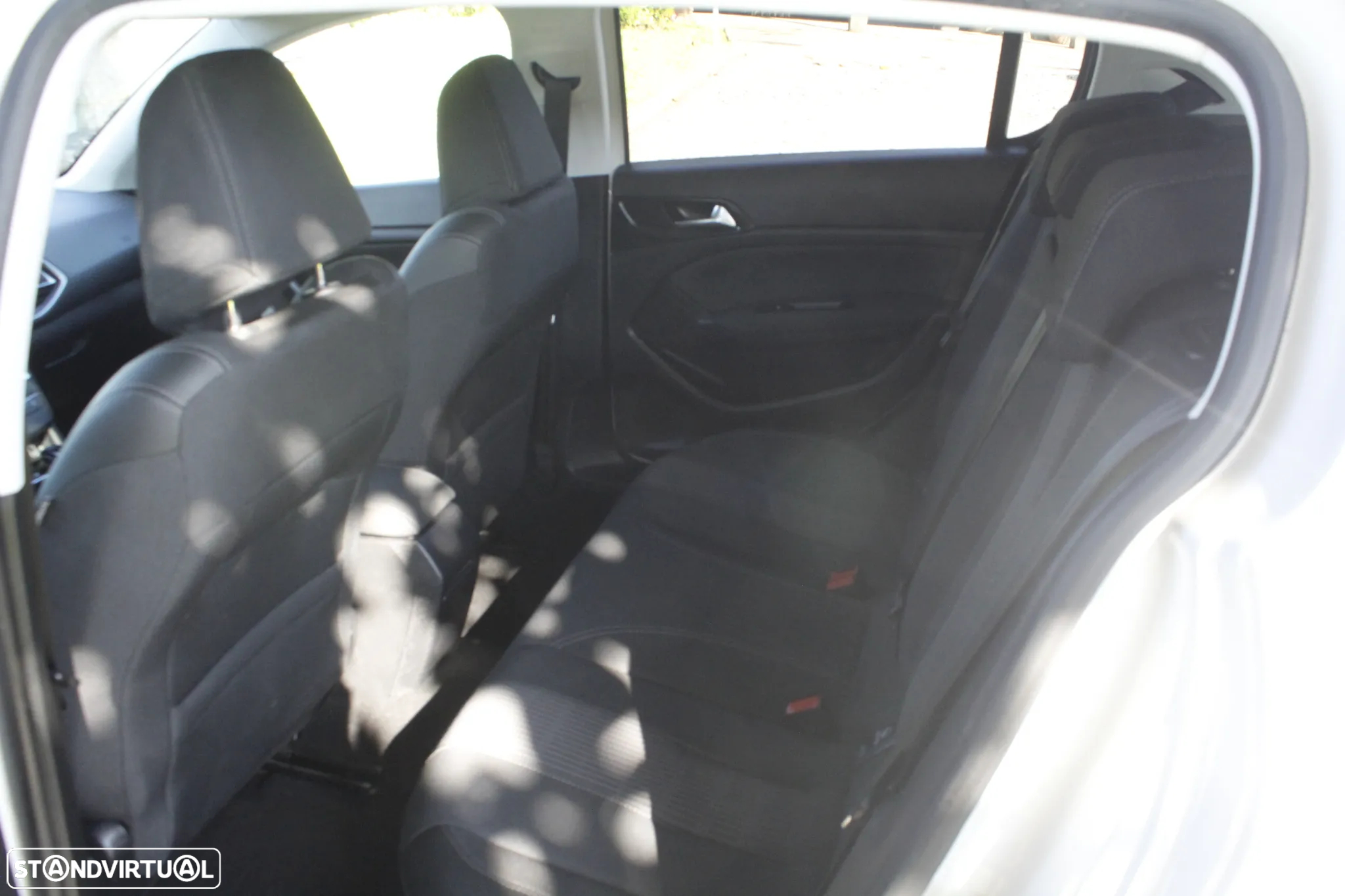Peugeot 308 1.5 BlueHDi Allure Pack EAT8 - 25