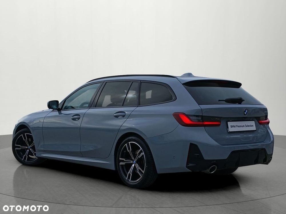 BMW Seria 3 318i M Sport - 4