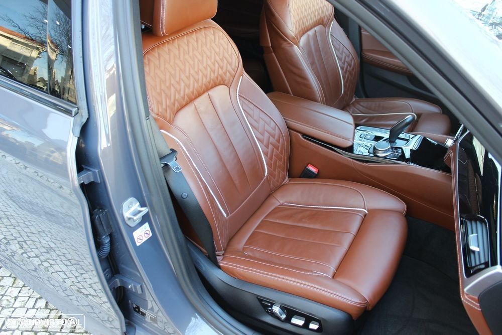 BMW 525 d Pack M Auto - 18