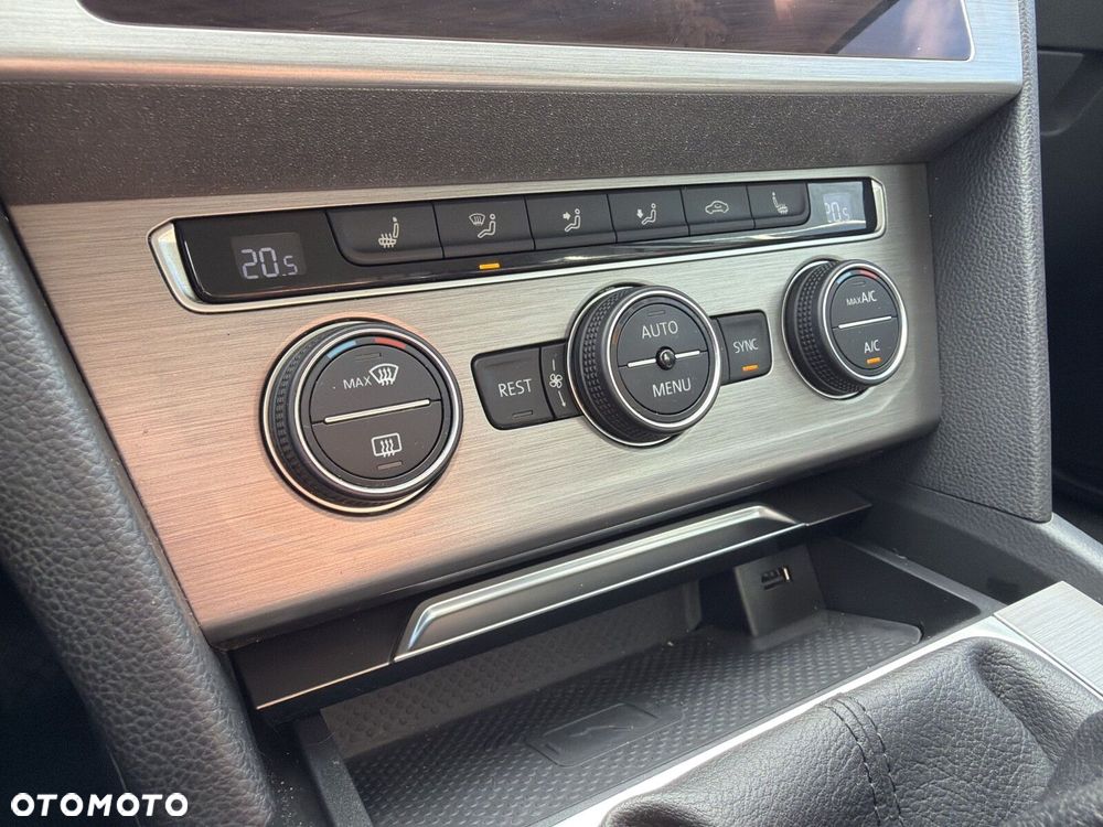 Volkswagen Passat 2.0 TDI SCR Trendline - 31