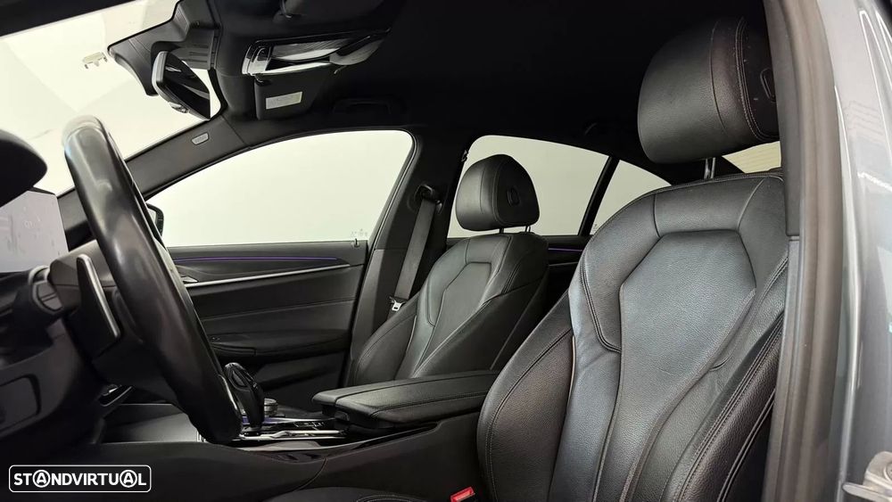 BMW 530 e Pack Desportivo M - 15
