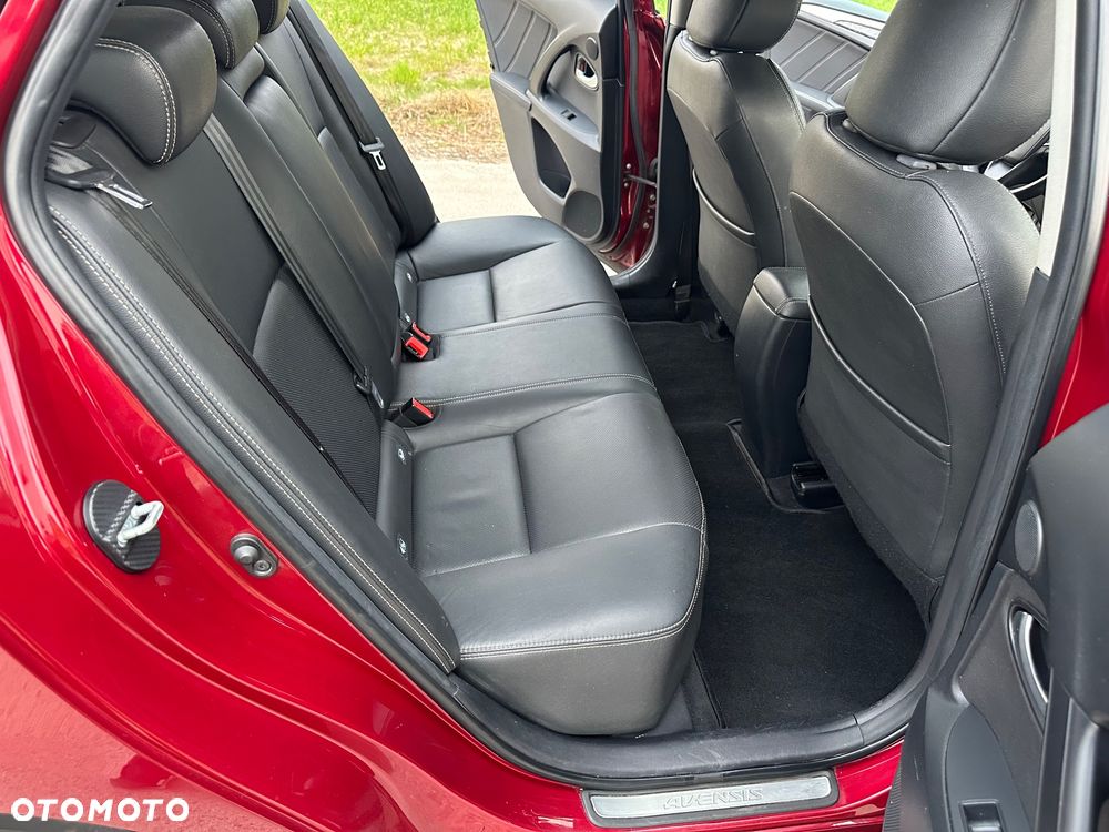 Toyota Avensis 2.0 Selection MS - 26