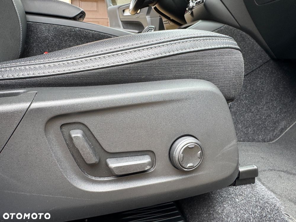 Volvo XC 40 T4 Geartronic Momentum - 21