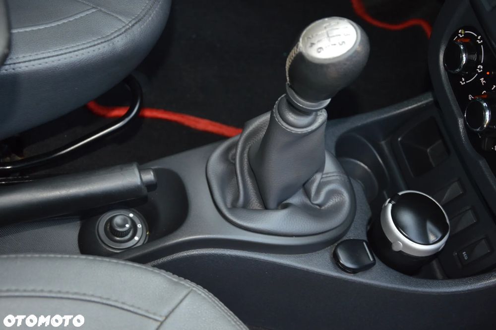 Dacia Duster 1.2 TCe Prestige - 28