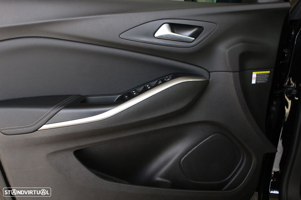 Opel Grandland 1.2 T GS Line - 36