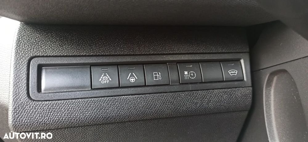 Peugeot 3008 PHEV EAT8 4X4 GT Pack - 16