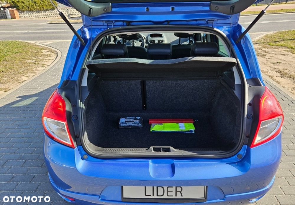 Renault Clio - 12