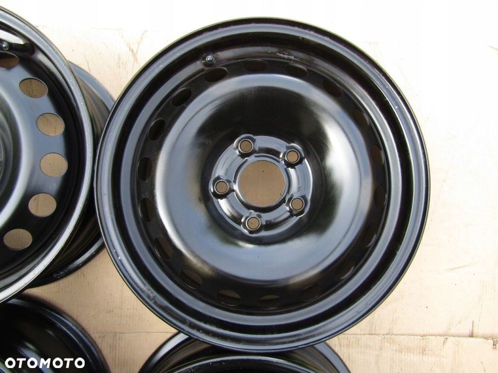 4x Felgi 15 Renault Kangoo II od 2008r- / 6j 5x108 ET44 / Oryginalne - 6
