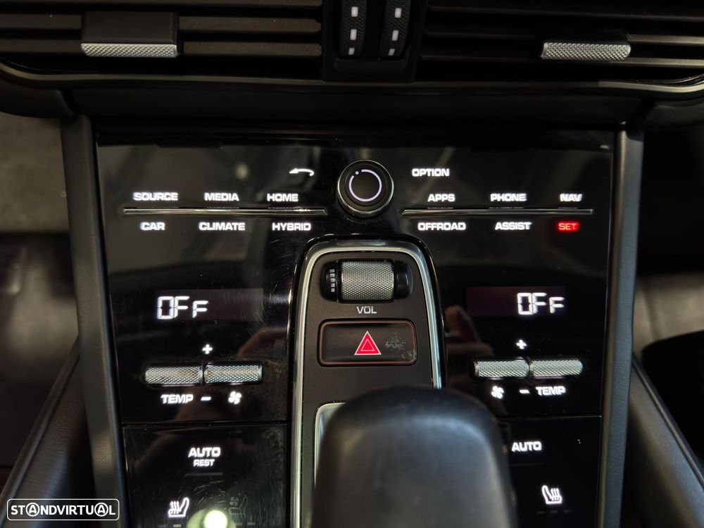 Porsche Cayenne E-Hybrid Platinum Edition - 44
