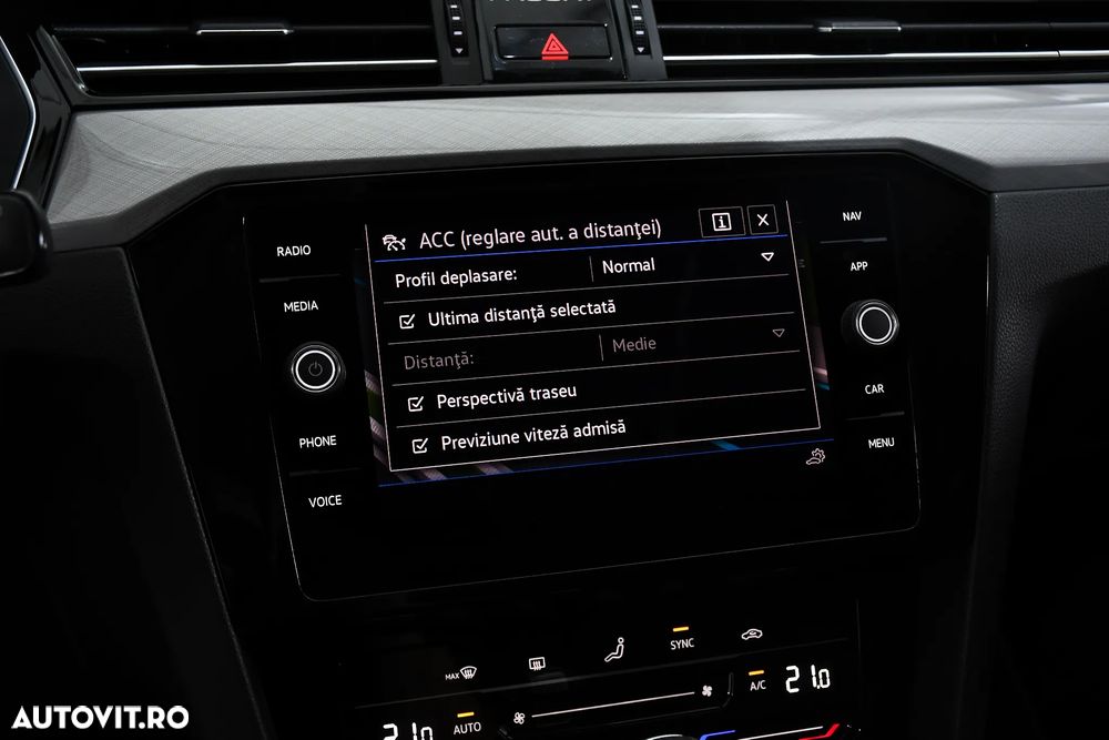 Volkswagen Passat 2.0 TDI SCR DSG Highline - 23