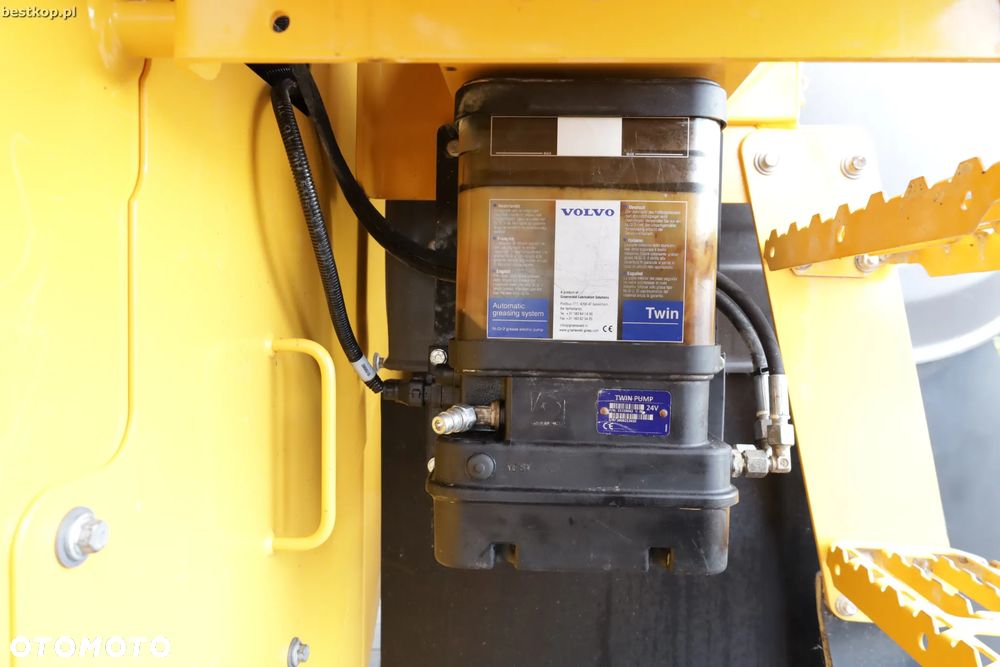 Volvo L120H - 27
