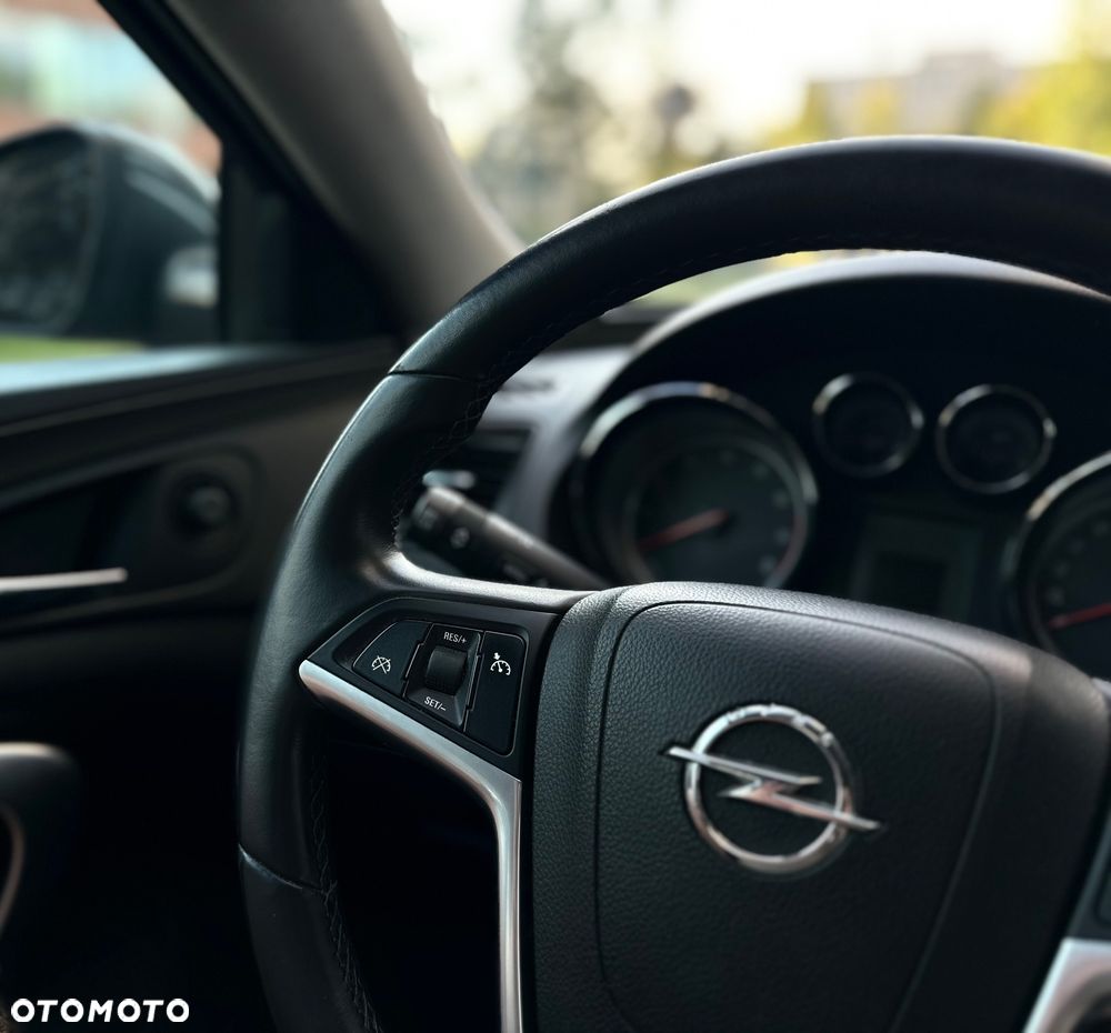 Opel Insignia - 14