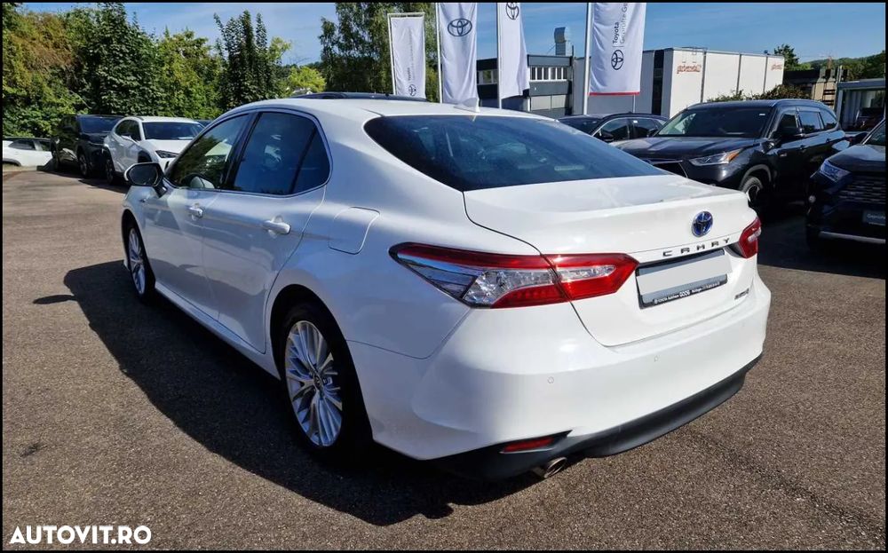 Toyota Camry 2.5 Hybrid Dynamic - 4