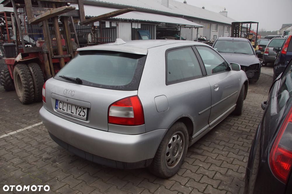 Auto na części - Audi A3 8L Lift 1.6 8V 102 KM AVU DUU LY7W 2002R Silnik Skrzynia Drzwi Maska Klapa Zderzak Lampa Lusterko Szyba Deska Kokpit Sterownik Moduł Czujnik Licznik Panel Kierownica - 3