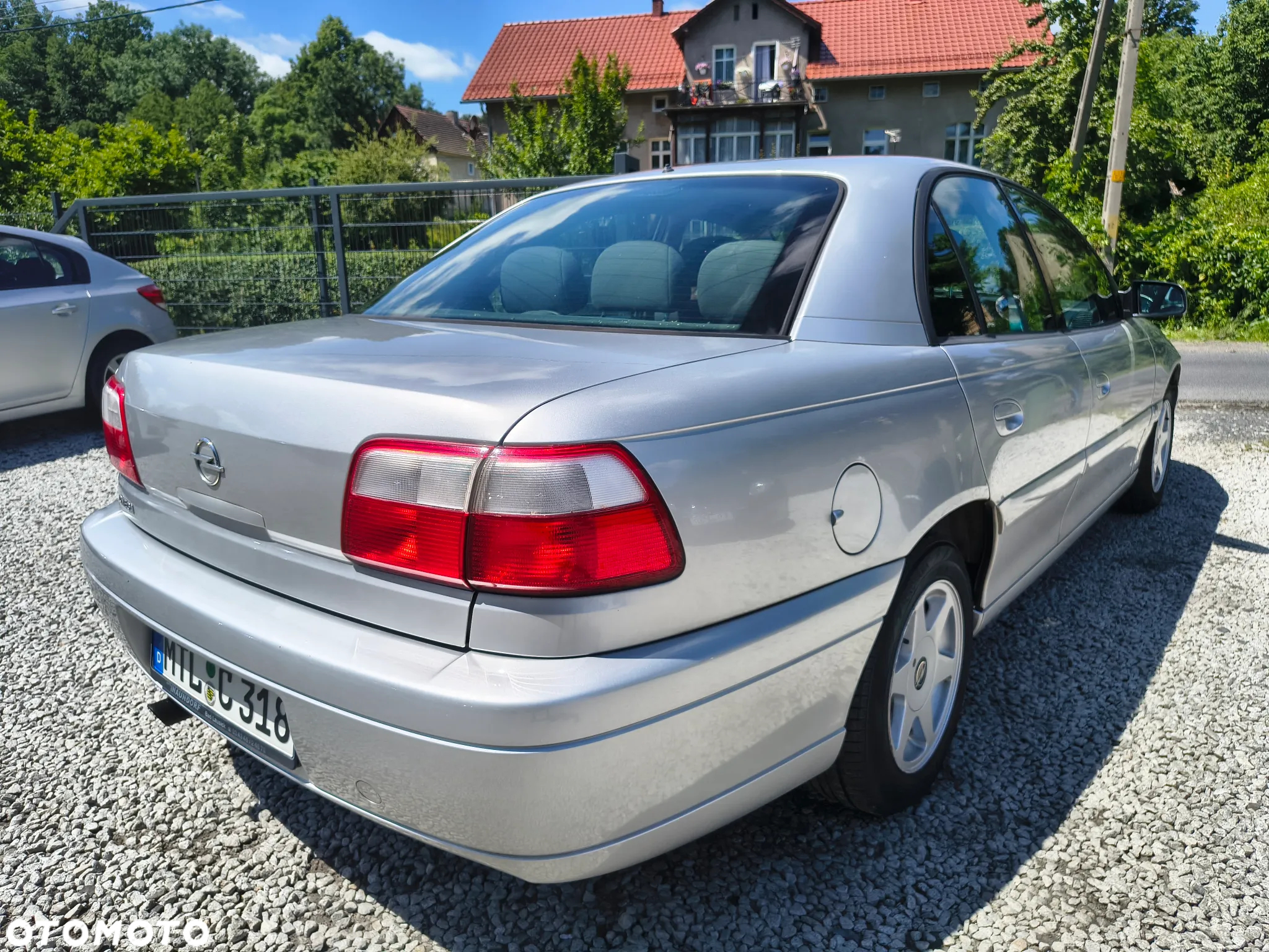 Opel Omega 2.2 Elegance - 5