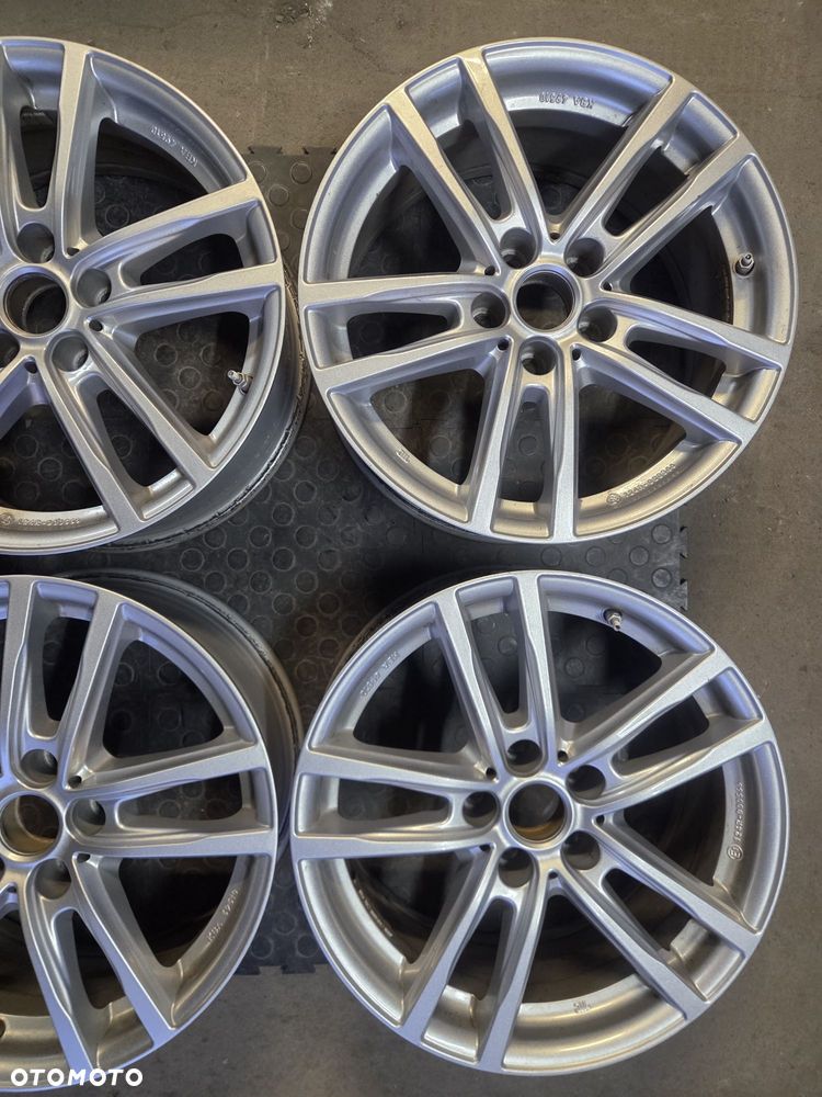 Felgi Aluminiowe 5x112 7,5Jx17 ET 30 Mercedes Audi Seat Skoda Volkswagen Bmw - 3