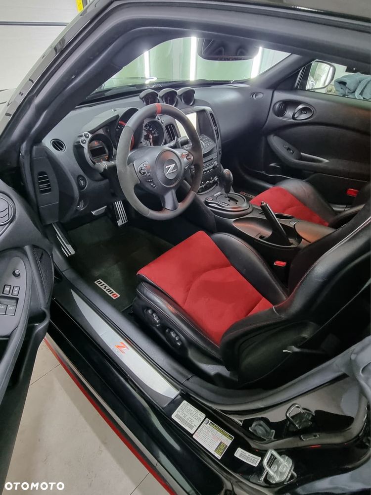 Nissan 370 Z - 4