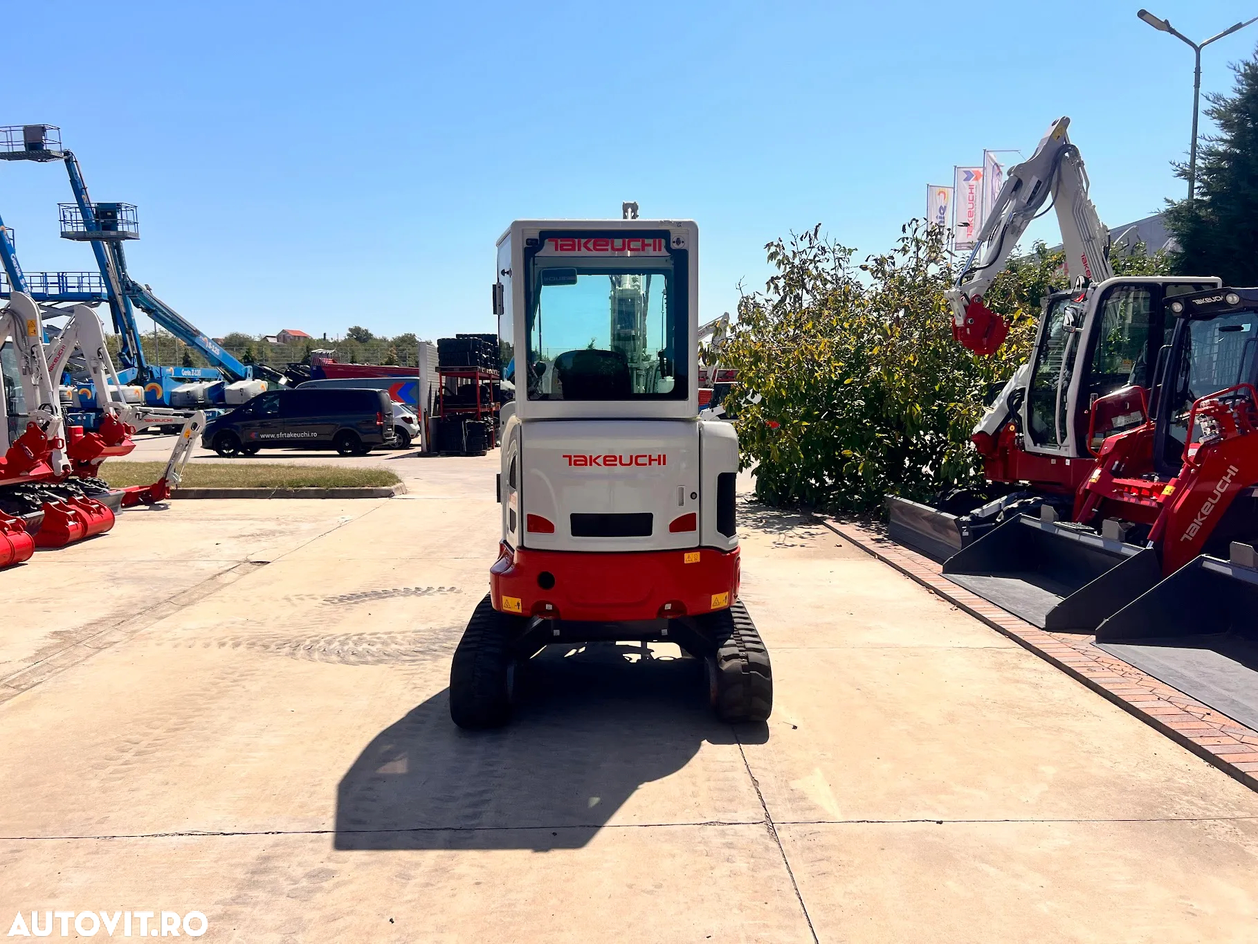 Takeuchi Tb 325 R - 5