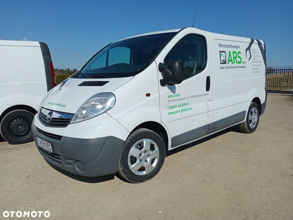 Opel VIVARO BLASZAK 2,0 - 9