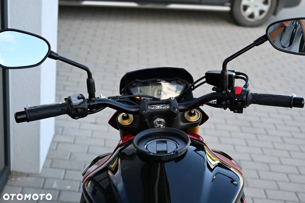 Suzuki GSX 1000 - 6